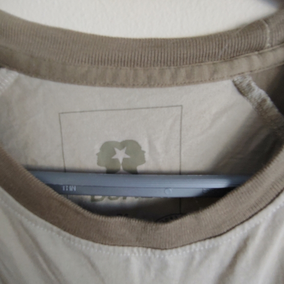 T Shirt - Picture 2 of 4